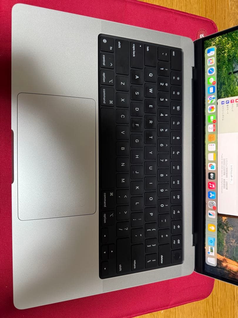 MacBook Pro 14インチ M3 / 512GB / USキーボード