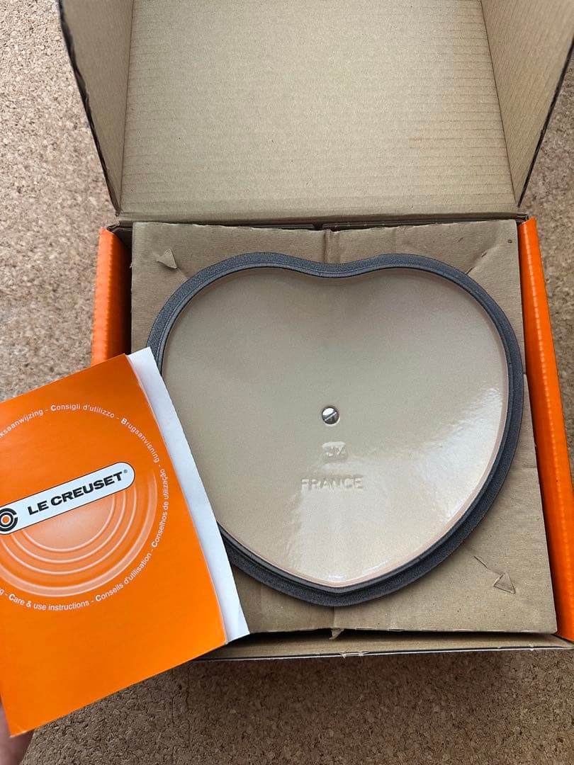 【未使用品】LE CREUSET ハート型鍋 赤