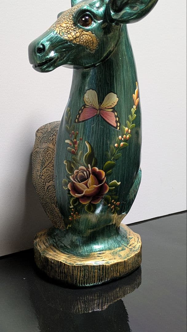 鹿 置物 金色の角 花模様 彫刻 アンティーク 置物 インテリア