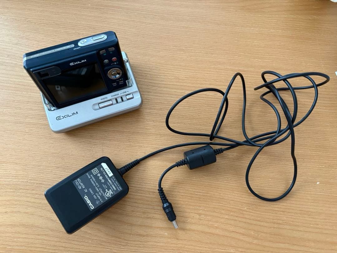 カシオ　コンパクトデジタルカメラEXILIM EX-Z55