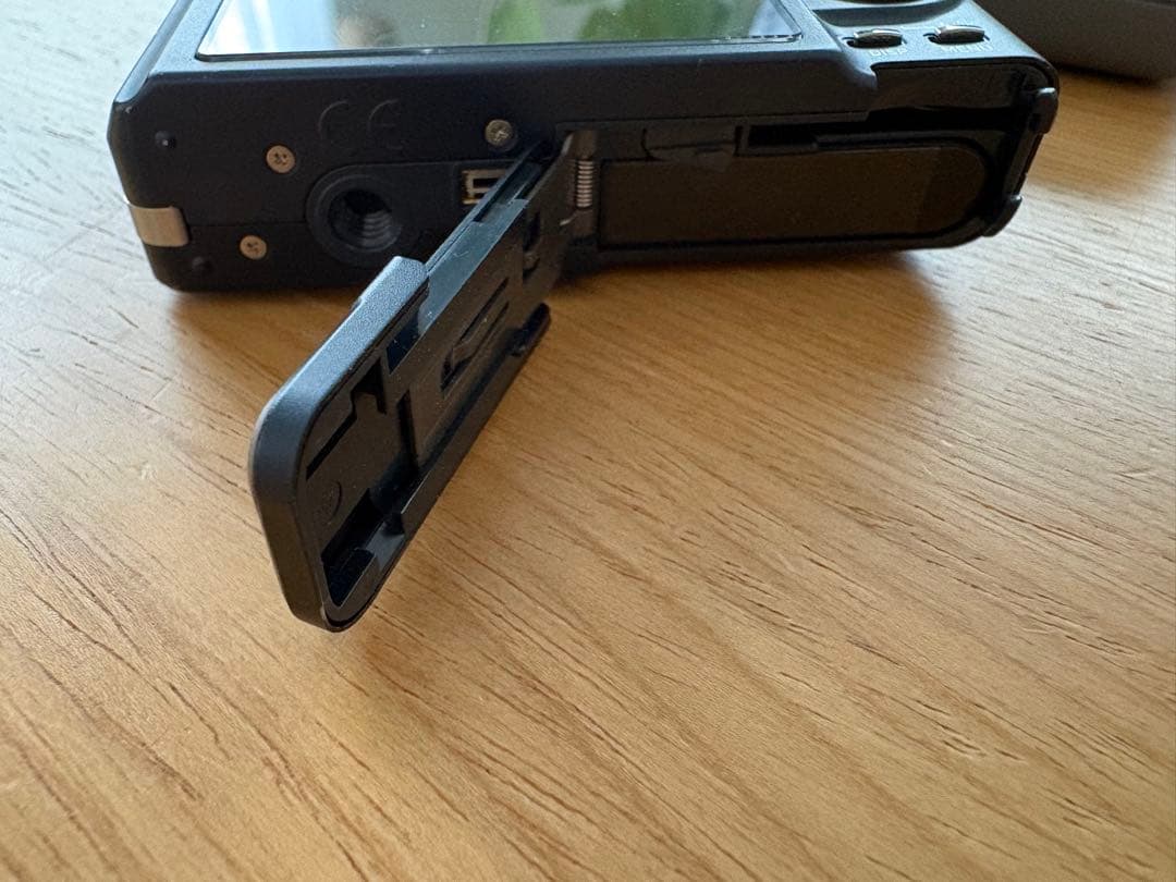 カシオ　コンパクトデジタルカメラEXILIM EX-Z55