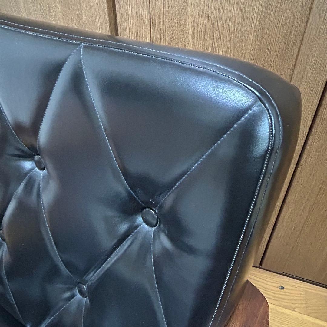 ①レトロデザイン　回転椅子　1人がけ　モダン アームチェア 合成皮革　黒　木製