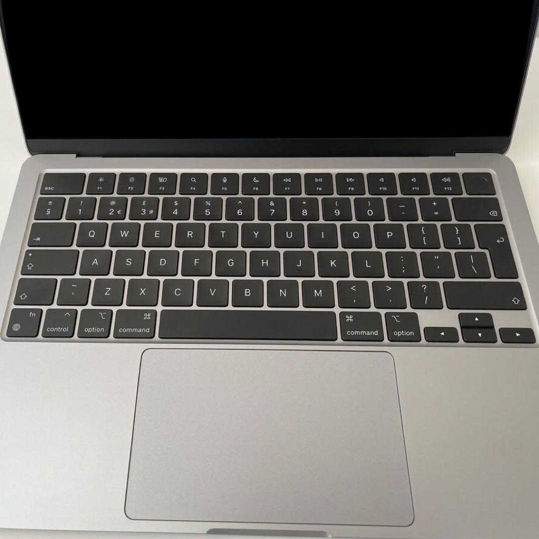 MacBook Air (M3, メモリ16GB, 512G,13インチ,UK)