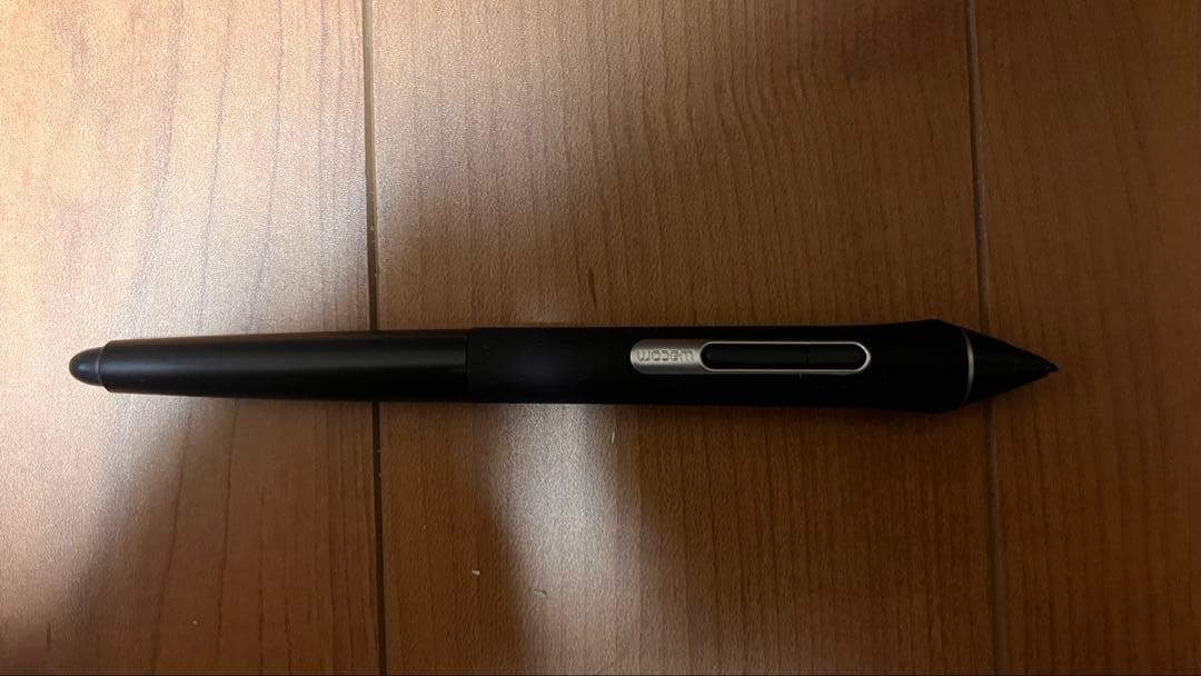 Wacom Cintiq 16 液晶ペンタブレット本体スタンド付き
