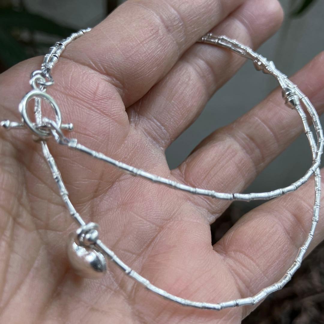 カレンシルバー　シンプルなハートトップ・ネックレス