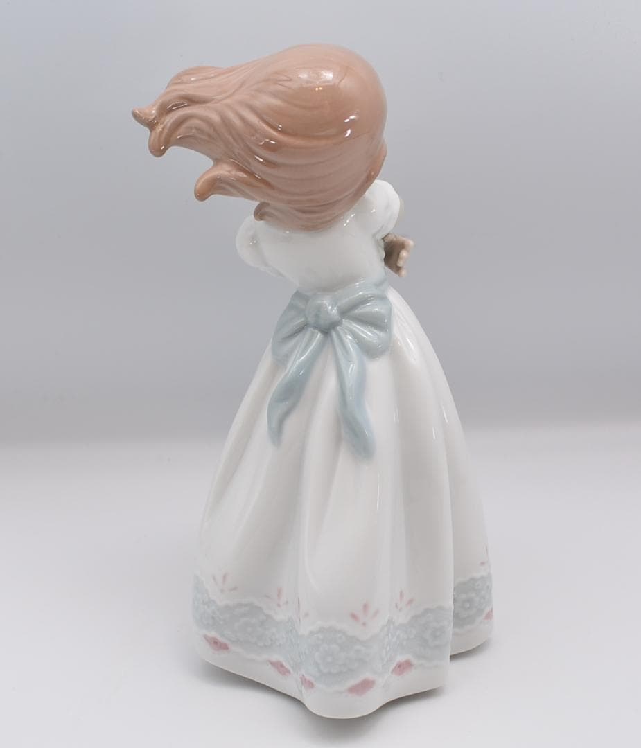 さわやかな風　＃8248　★リヤドロ　スペイン　ポーセリン　ご成約済み