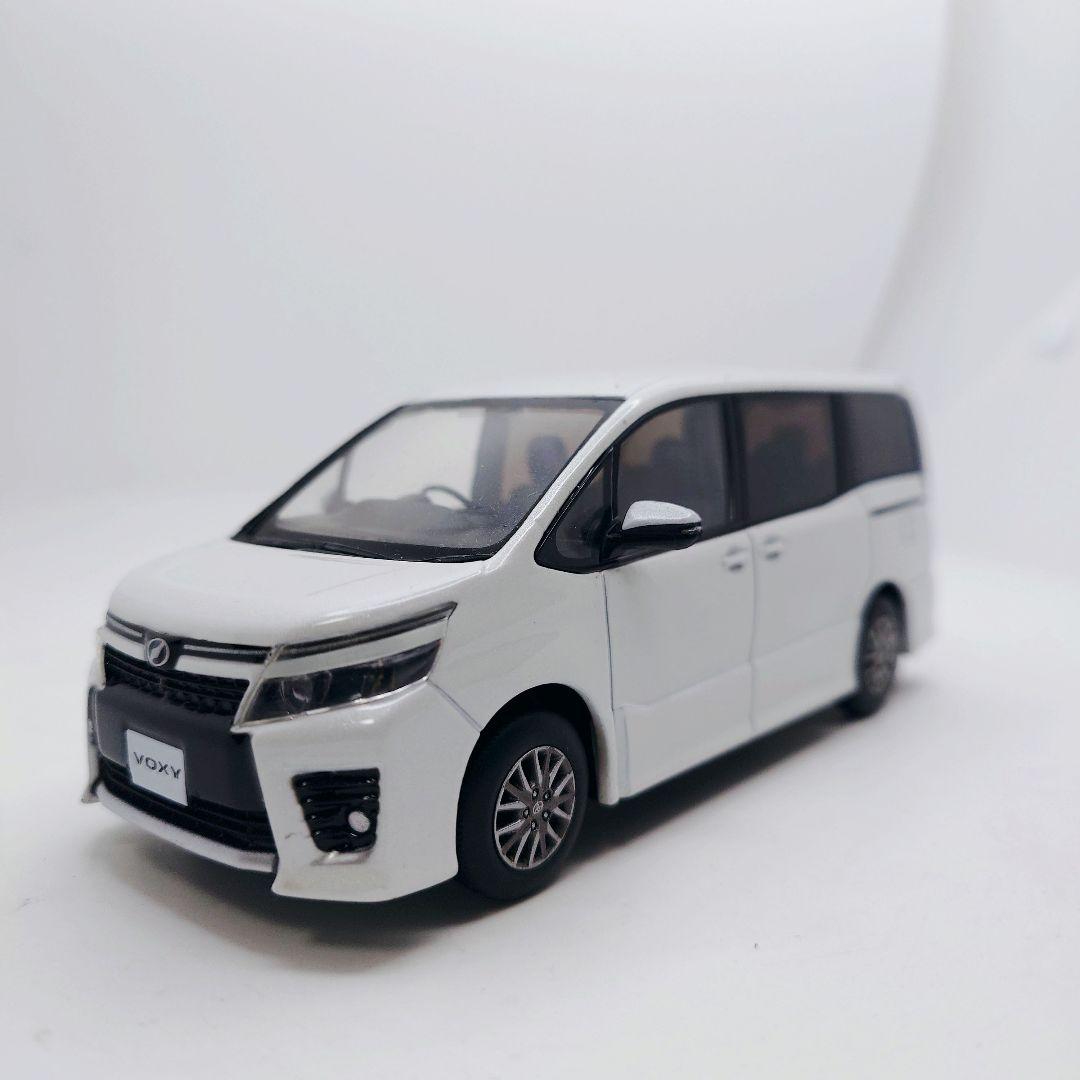 TOYOTA VOXY トヨタ ヴォクシー 80 前期 ミニカー カラーサンプル