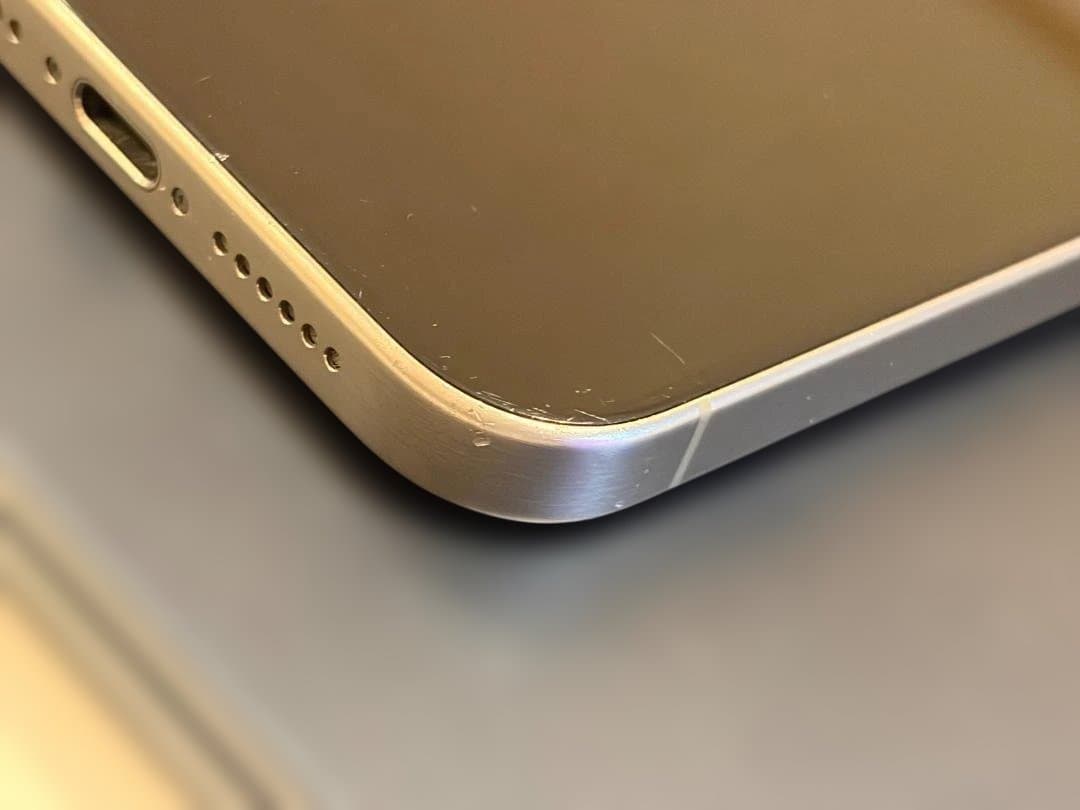 iPhone 15 Pro Max 256GB SIMフリー チタニウム