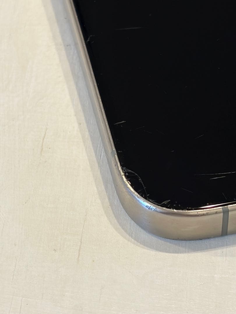 iPhone 15 Pro Max 256GB SIMフリー チタニウム