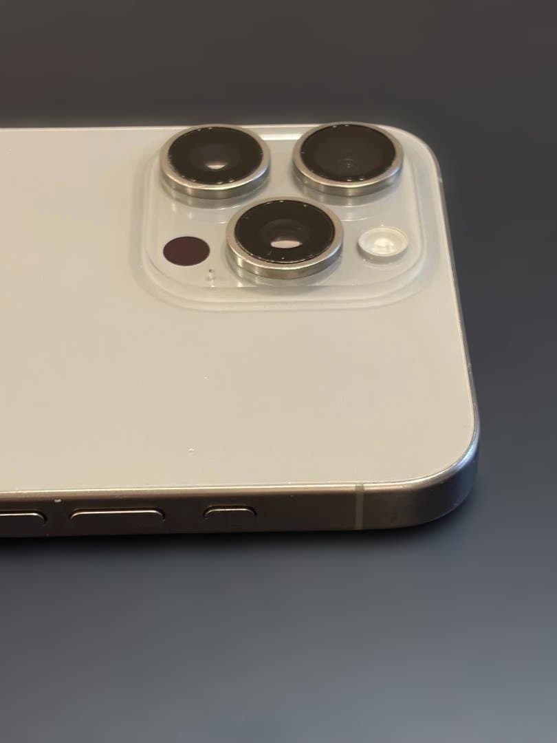 iPhone 15 Pro Max 256GB SIMフリー チタニウム