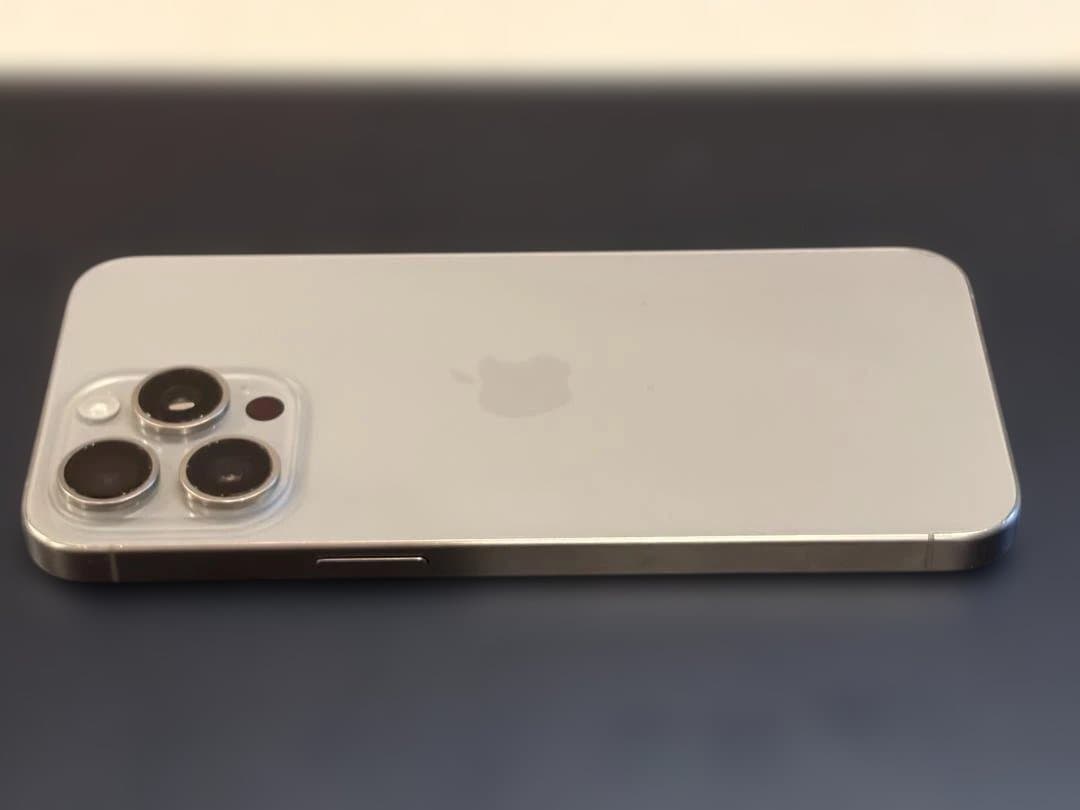 iPhone 15 Pro Max 256GB SIMフリー チタニウム