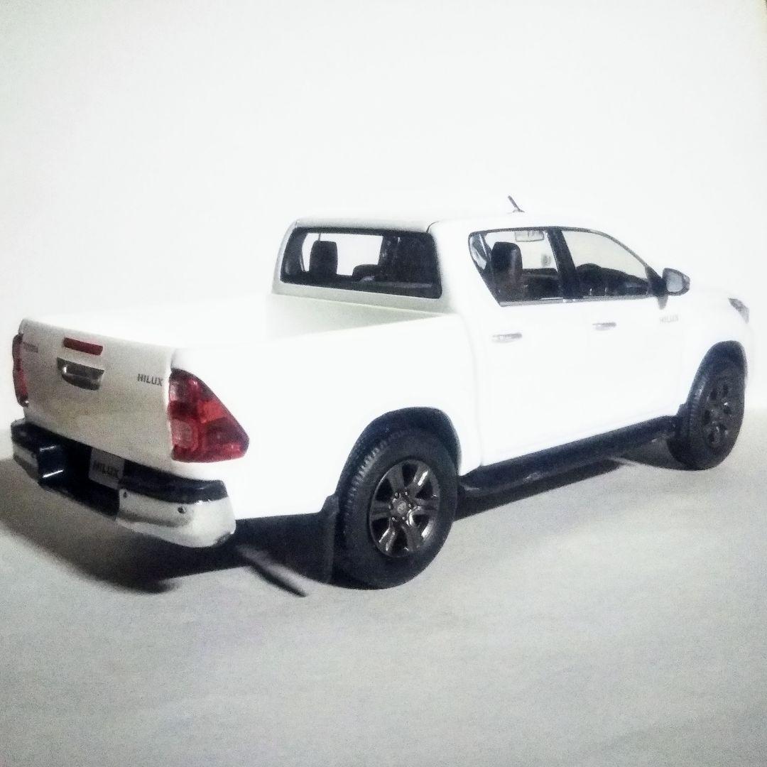 カラーサンプルミニカー TOYOTA ハイラックス