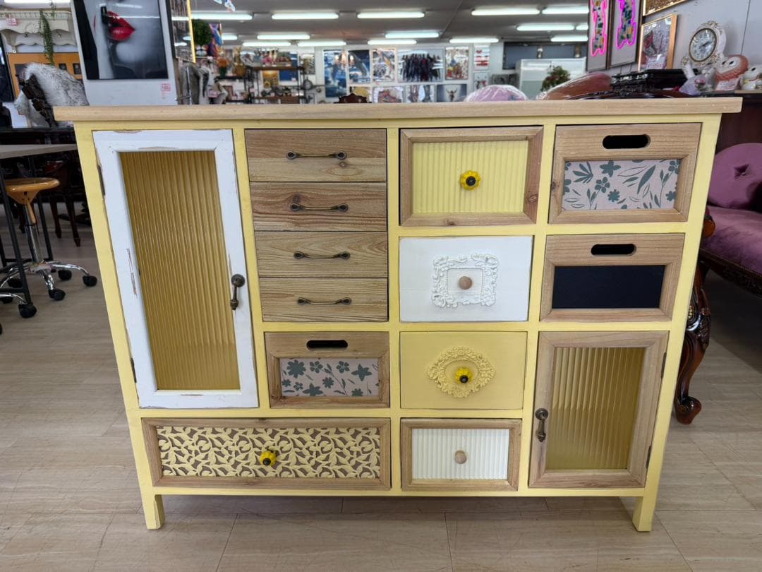 カントリー　キャビネット　リビングボード　レトロ　棚　イエロー　引出　ラック　黄