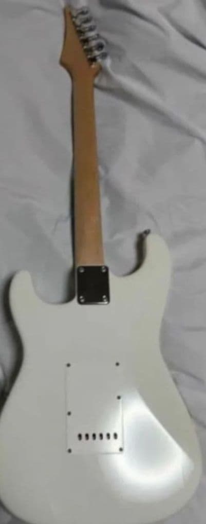 【 Head】ストラト　タイプギター ST-1R SWH ホワイト