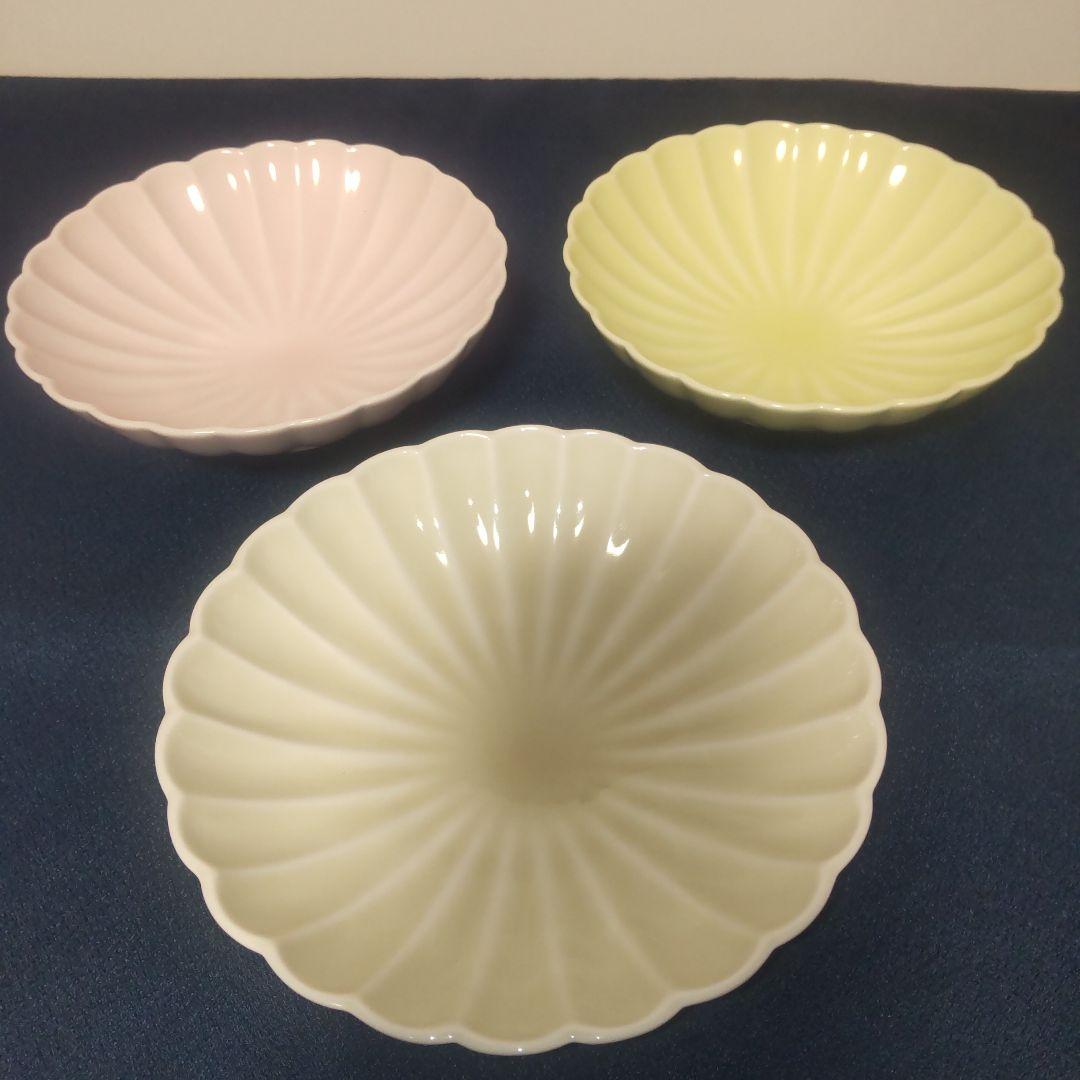 深川製磁 3色 菊割 小鉢 輪花 ピンク イエロー ベージュ