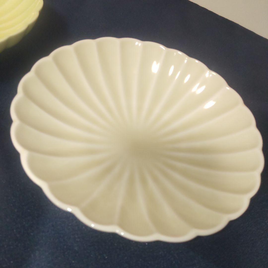 深川製磁 3色 菊割 小鉢 輪花 ピンク イエロー ベージュ