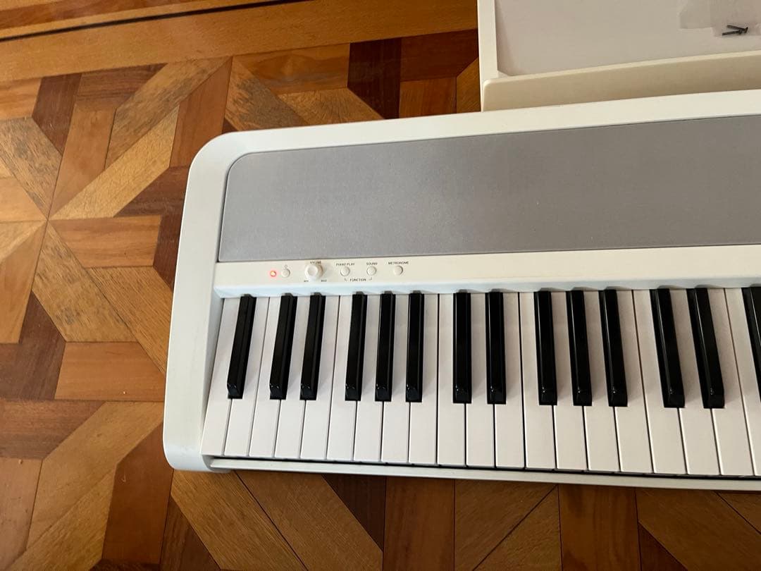 KORG 電子ピアノ B1 ホワイト 動作確認済・付属品あり