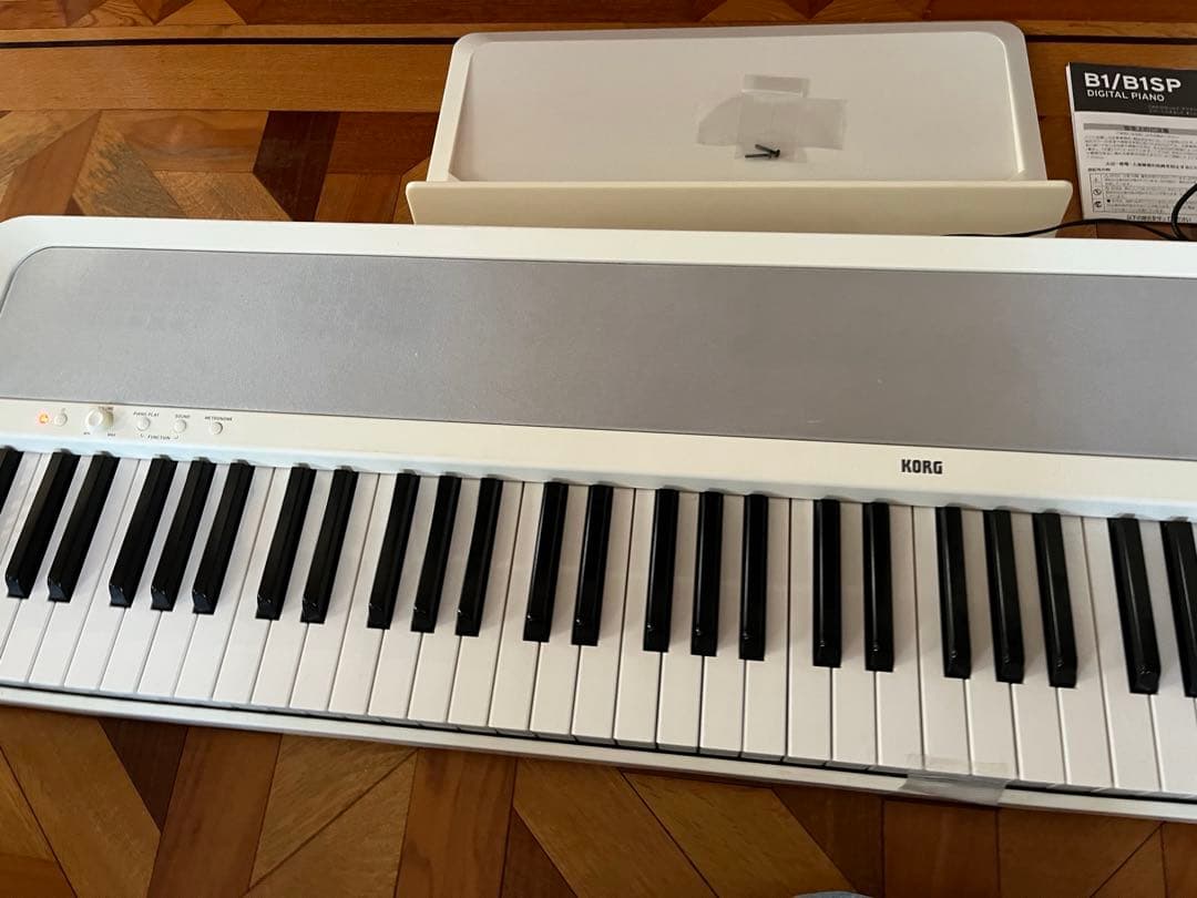 KORG 電子ピアノ B1 ホワイト 動作確認済・付属品あり