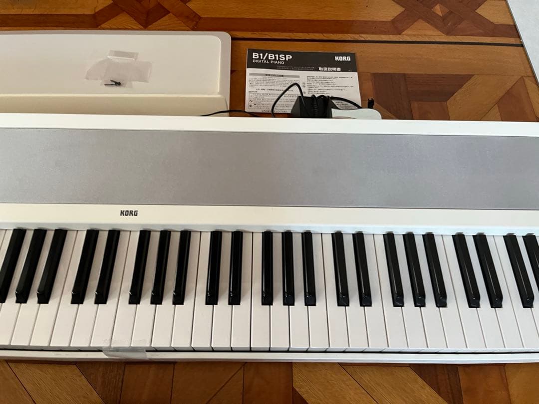 KORG 電子ピアノ B1 ホワイト 動作確認済・付属品あり