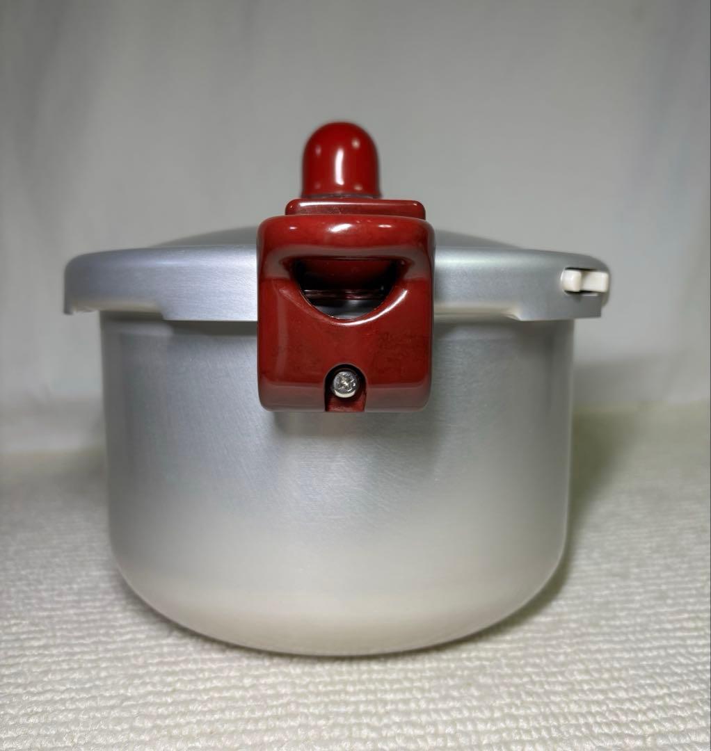 未使用 理研 圧力鍋 こなべちゃん 3.0ℓ 4合炊 RIKEN