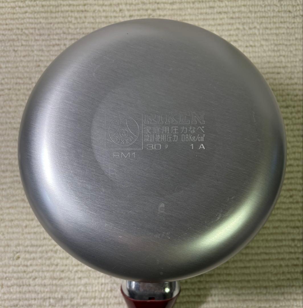 未使用 理研 圧力鍋 こなべちゃん 3.0ℓ 4合炊 RIKEN