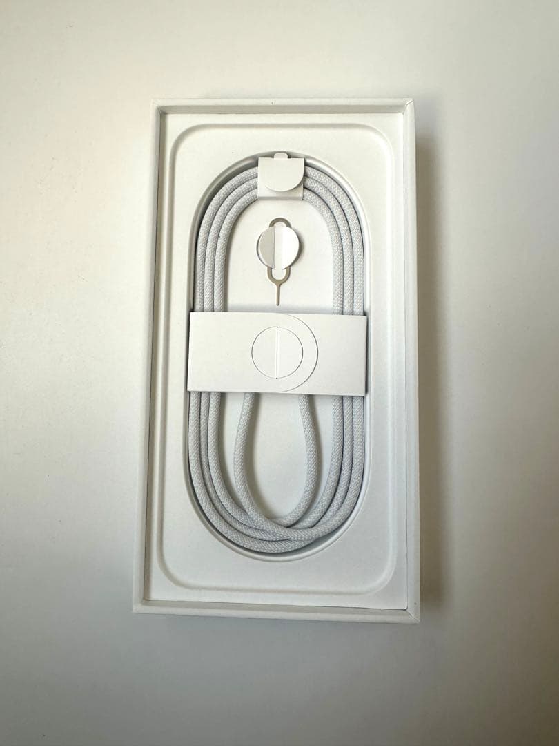 Apple iPhone16e 本体 128GB(ホワイト)