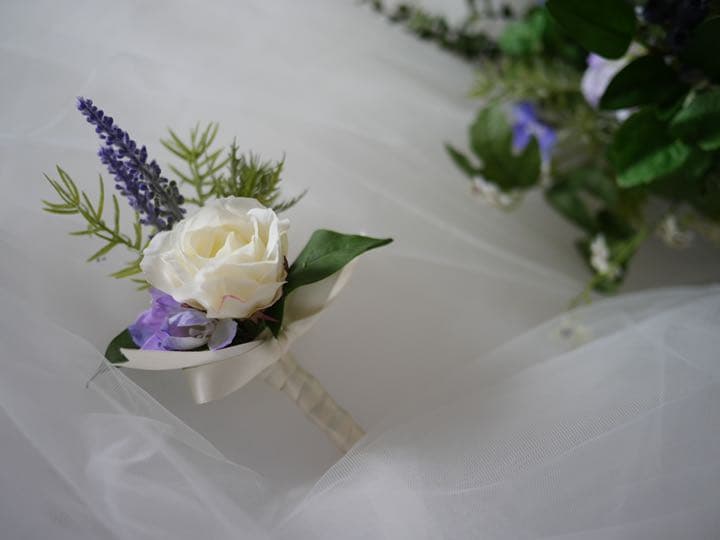 送料込！！アーティフィシャルフラワーブーケ⭐︎小花ブーケ&ブートニアセット