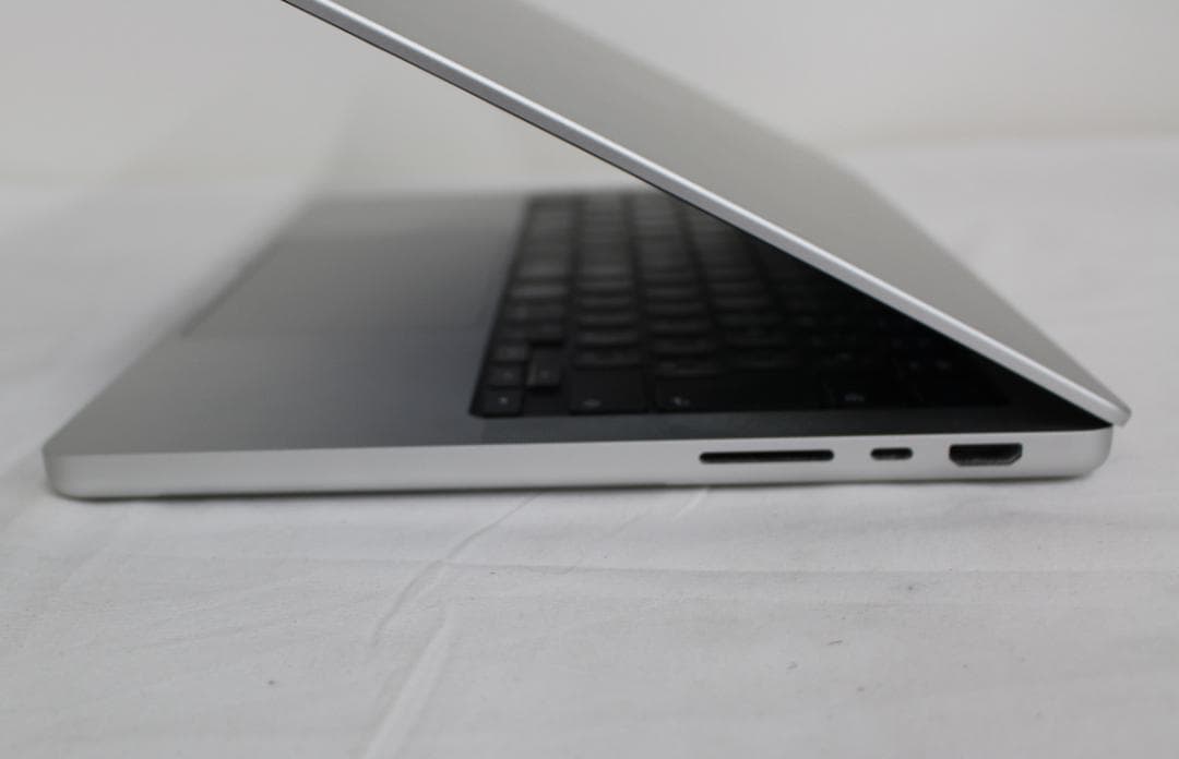 美品 MacBook Pro 14 M1Pro 32GB 1TB (動作確認済)