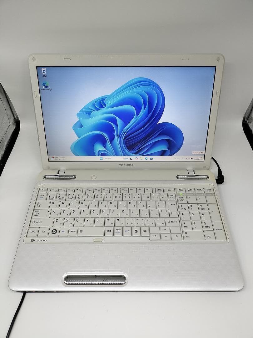 【東芝】爆速 Corei7/新品SSD128GB 15.6 ノートパソコン A7