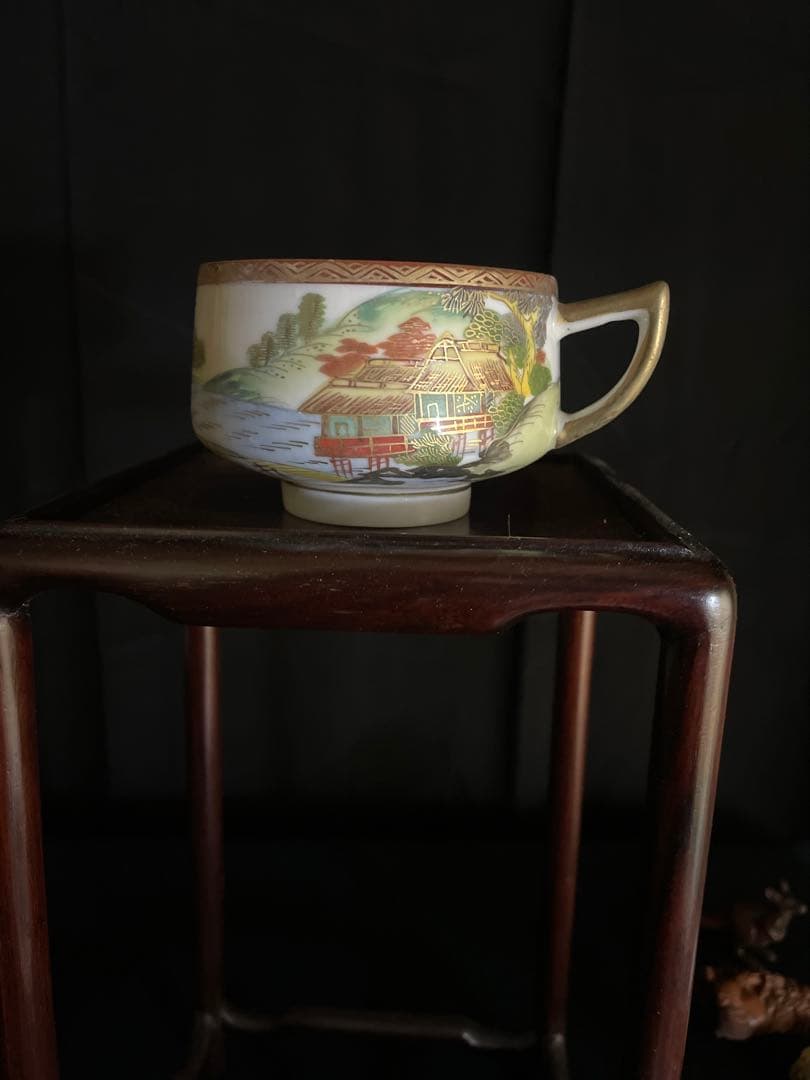 九谷焼コーヒーカップ　明治時代輸出品　手書き風景画　細密画　金彩　金蘭手