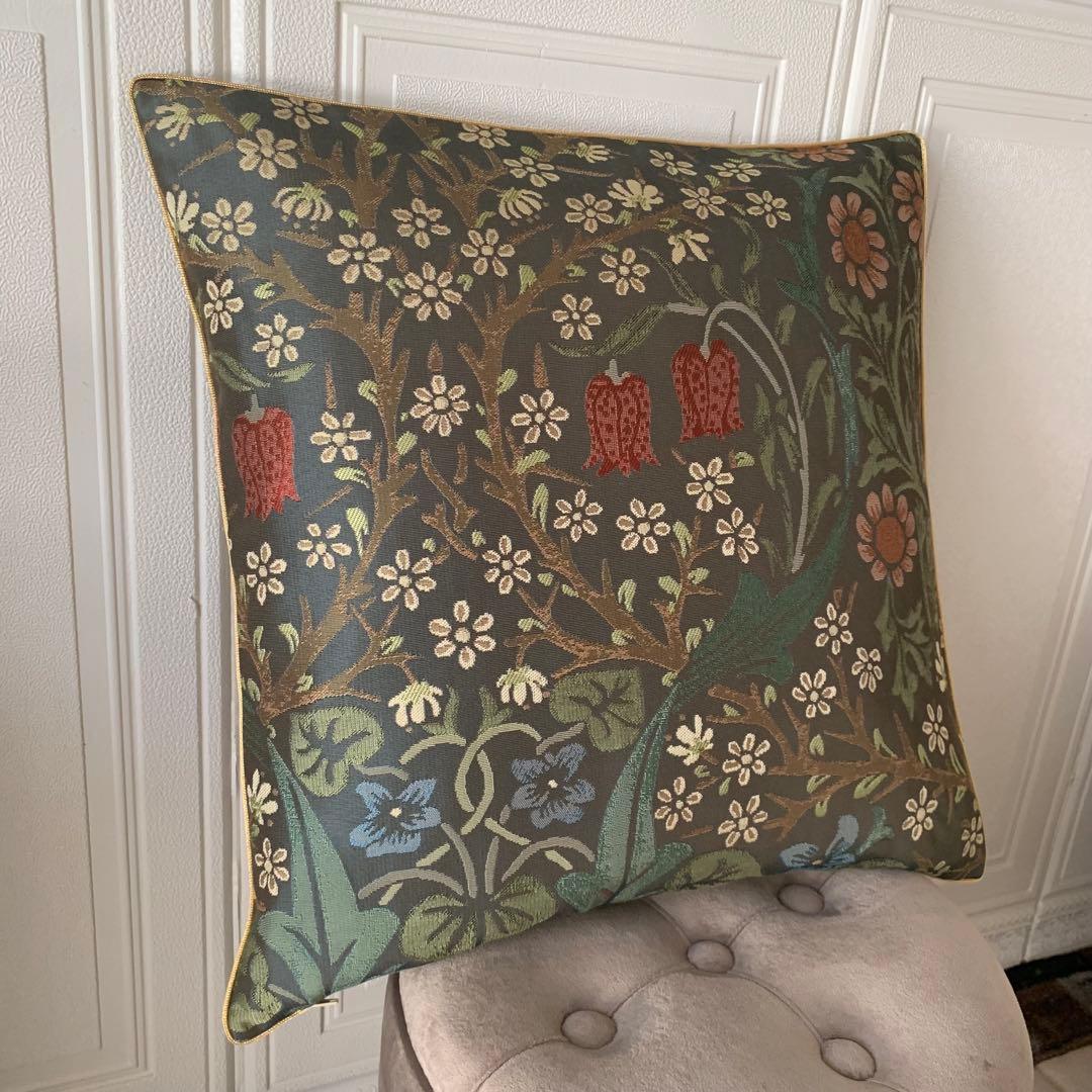 クンユ　#966 クッションカバー　44角 ブラックソーン