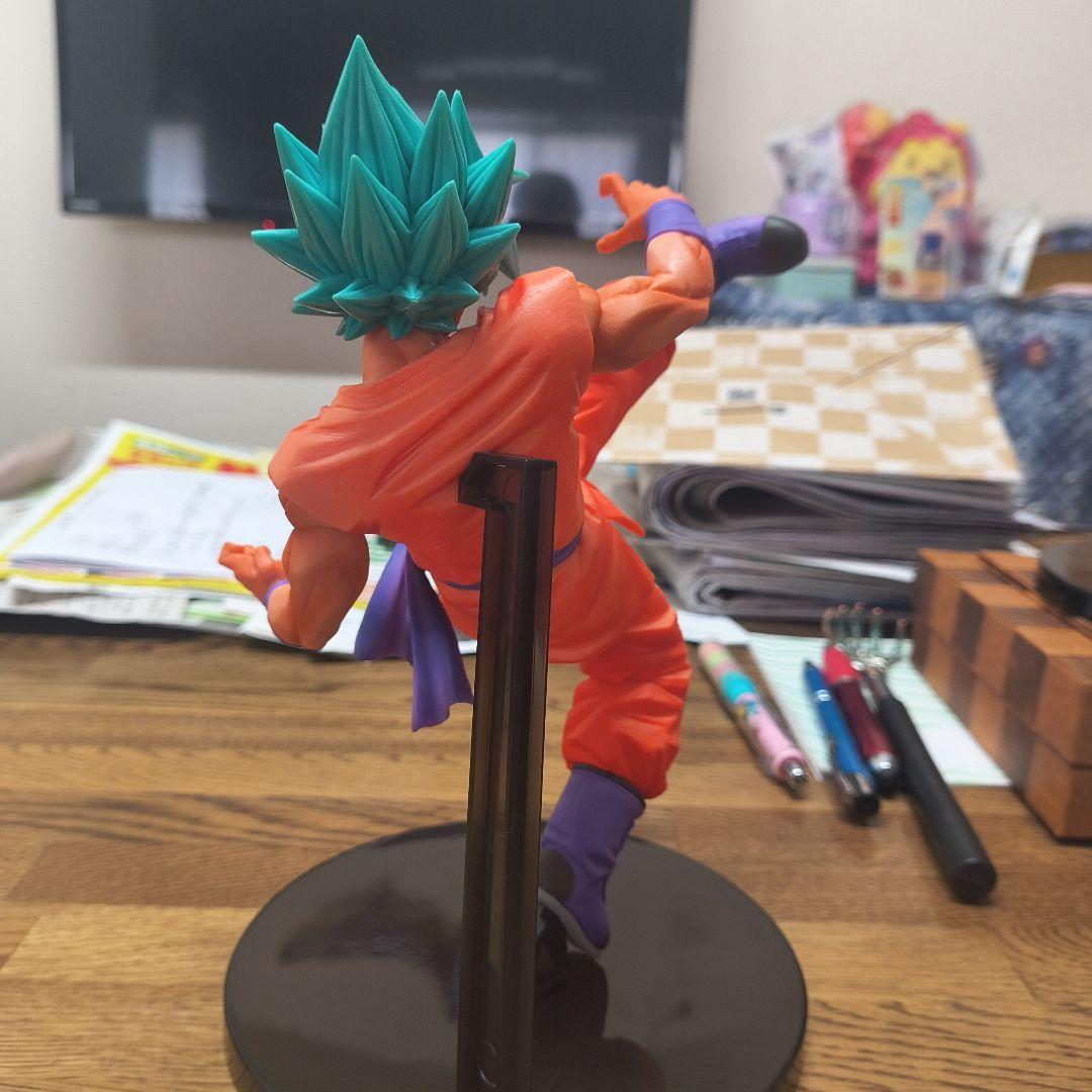 孫悟空スーパーサイヤ人ブルー界王拳 フィギュア