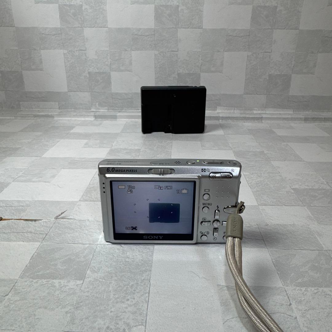 B117 SONY Cyber shot DSC T9ソニー サイバーショット