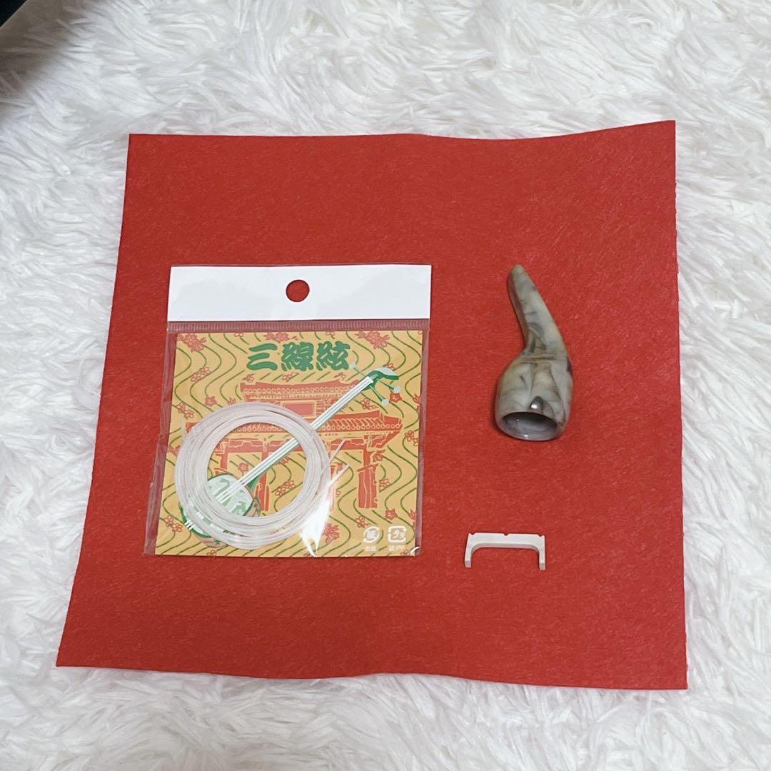 【極美品】沖縄三線 本皮 二重張り 強化張り ソフトケース、爪、弦セット 蝶刻印