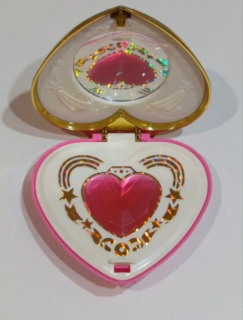 セーラームーン　コズミックハートミラーケース BANDAI 新品未開封
