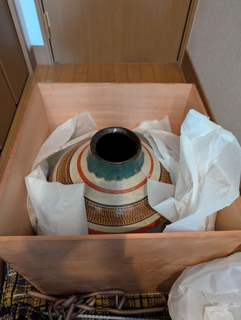 昭和沖縄壷屋焼き 小橋川太郎 木製木箱あり。