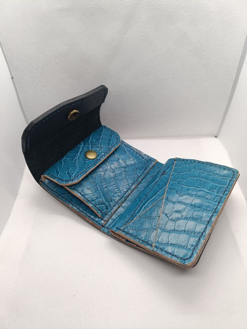 三つ折り財布 ブラック×ターコイズ 新品未使用　クロコ型押し　新品　大容量