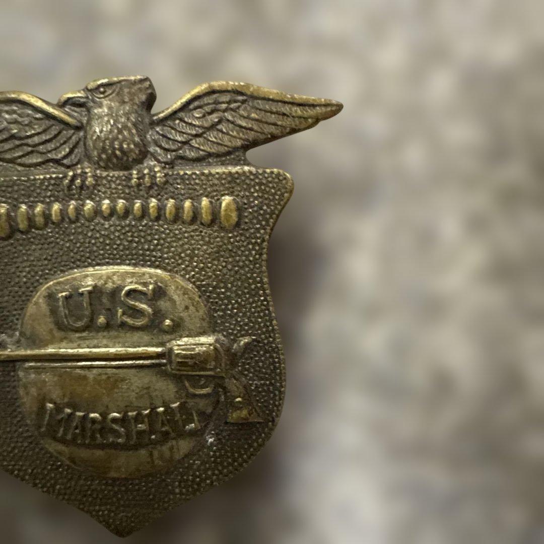極希少【米、連邦保安官局 U.S.Marshals[USMS]】旧バッジ