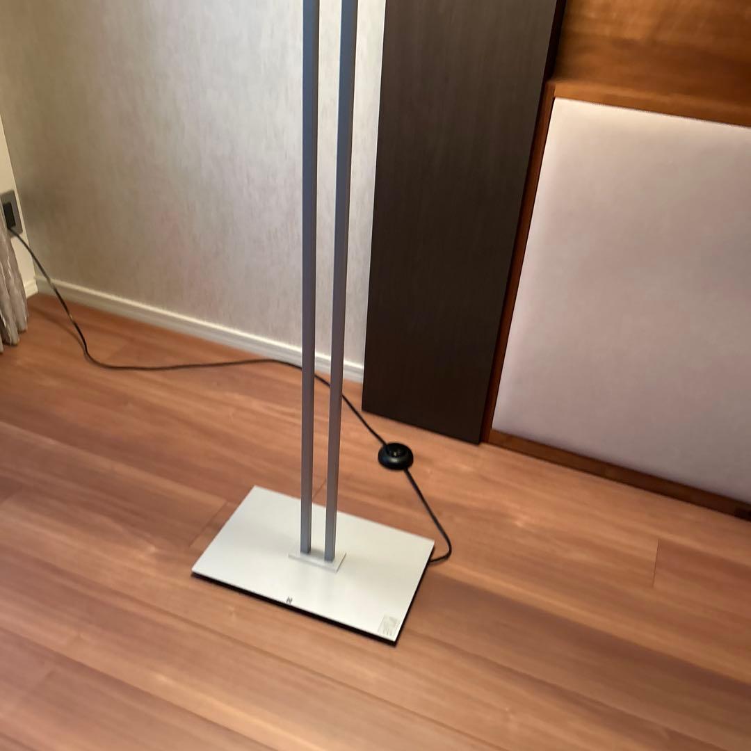 【新古品】ヤマギワ　YAMAGIWA BAUMN フロアライト ホワイトW450