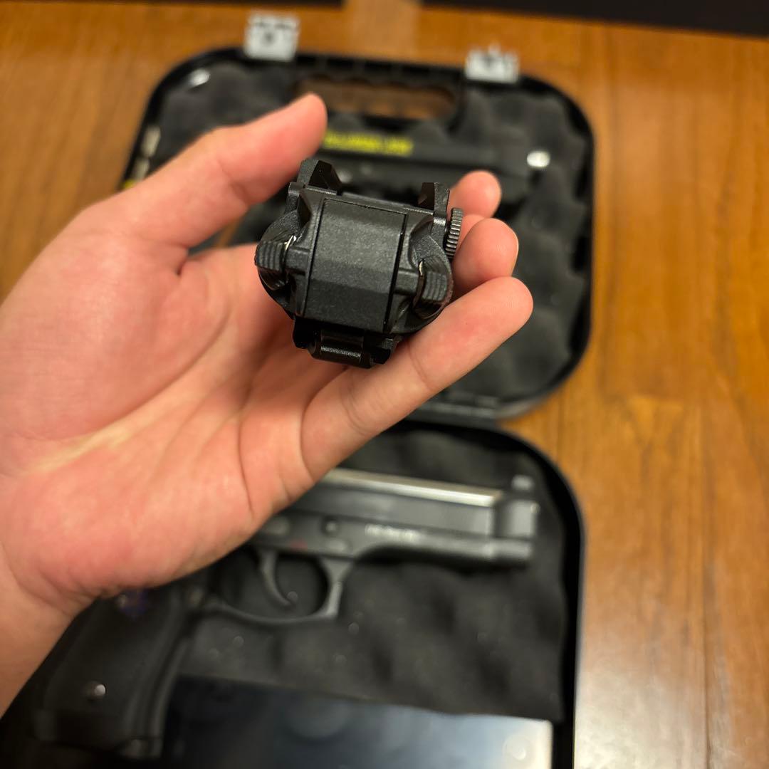 アンブレラ ガスガン　(マガジンあり)・HK45(マガジンあり)・ライト