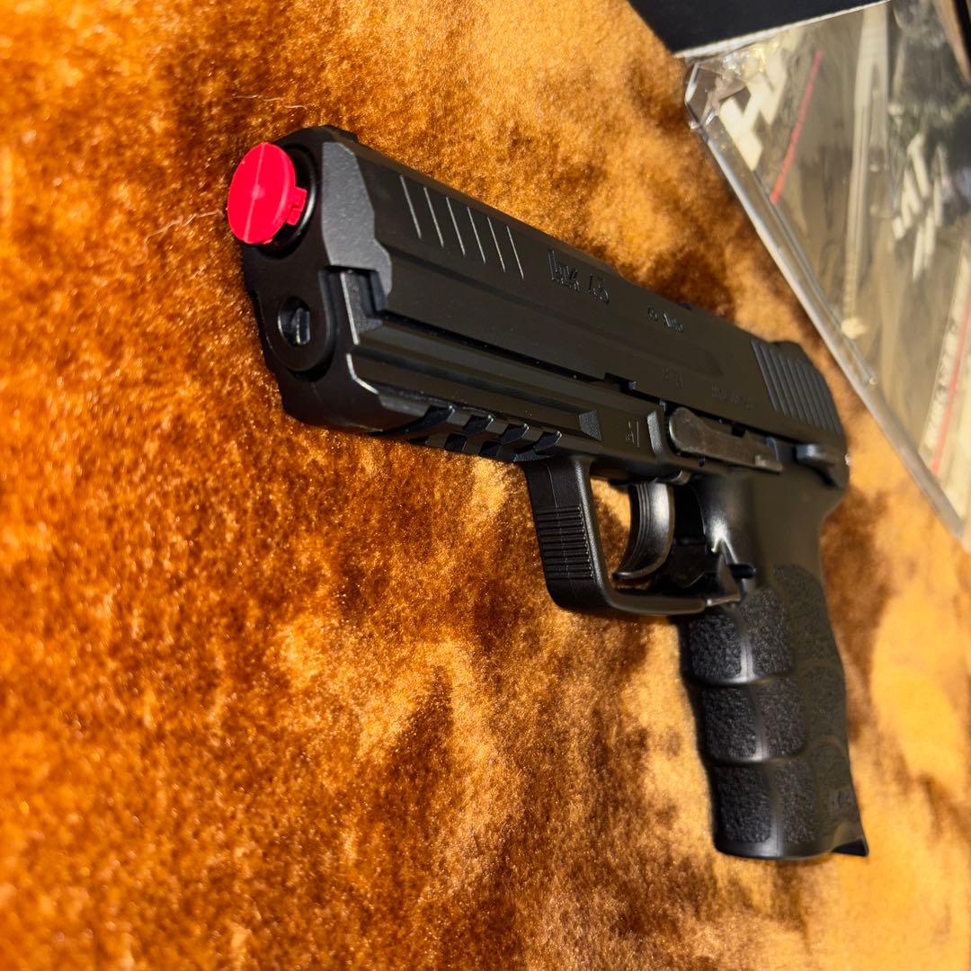 アンブレラ ガスガン　(マガジンあり)・HK45(マガジンあり)・ライト