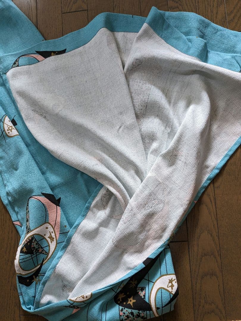 50,s柄 カーテン２枚　ブルーパレット　１４０