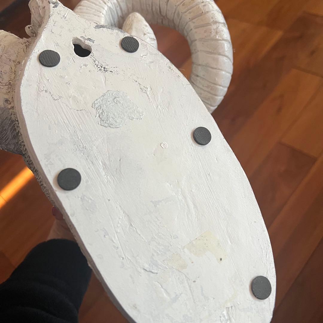 アンティーク調 羊の頭部の彫刻