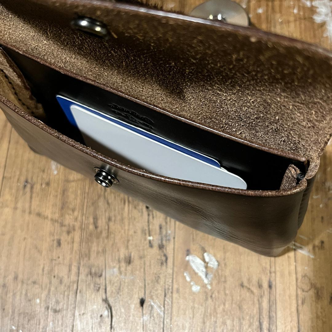 クロムエクセル ミニマルケース 茶芯 シルバー925 アポロコンチ #364