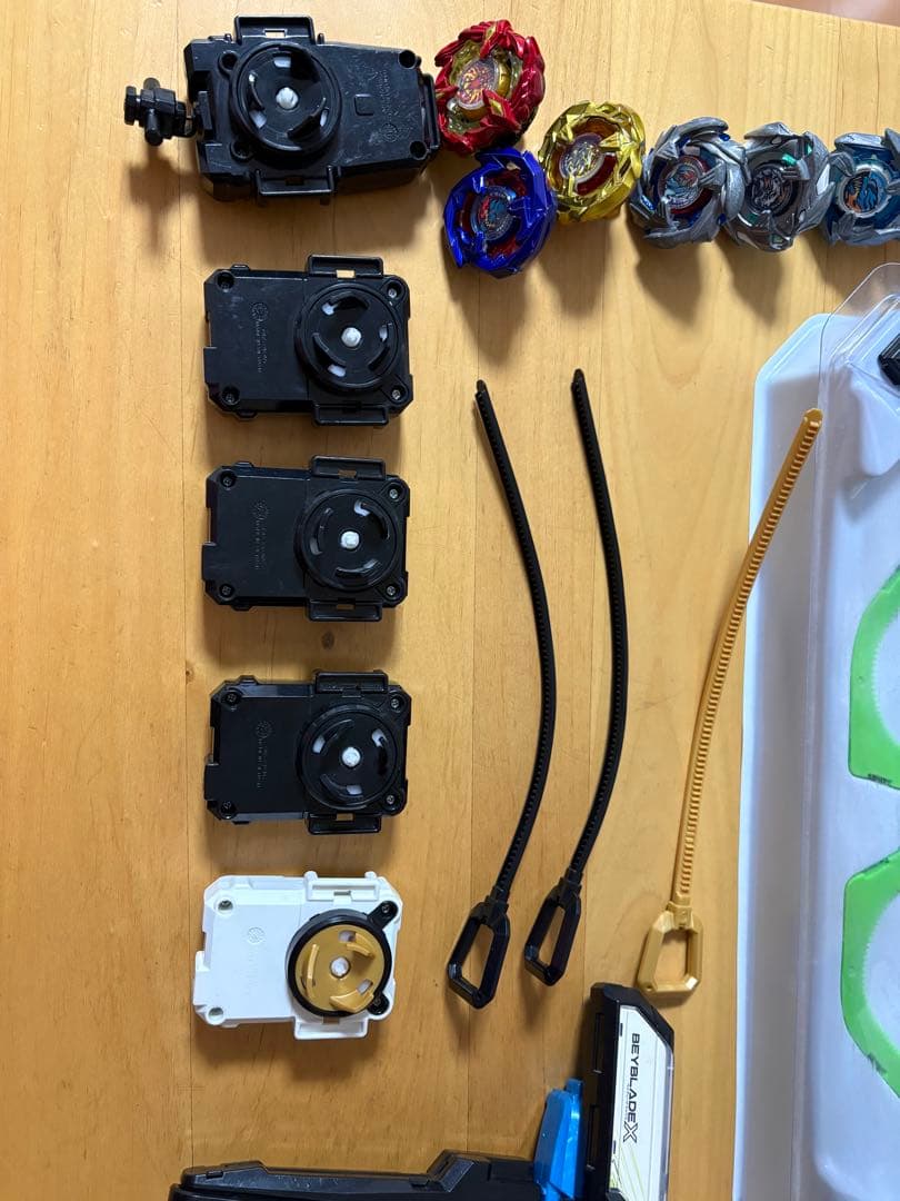 ベイブレードセット ベイリング・スタジアム・発射器付き