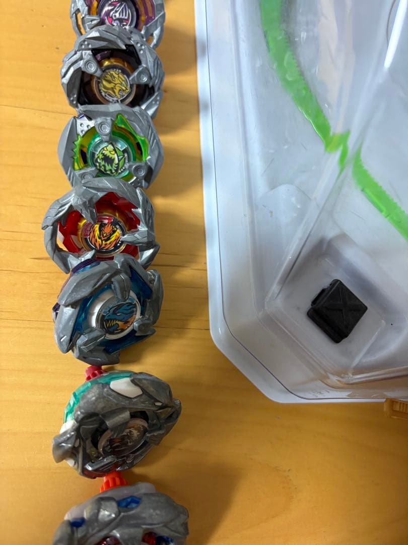 ベイブレードセット ベイリング・スタジアム・発射器付き