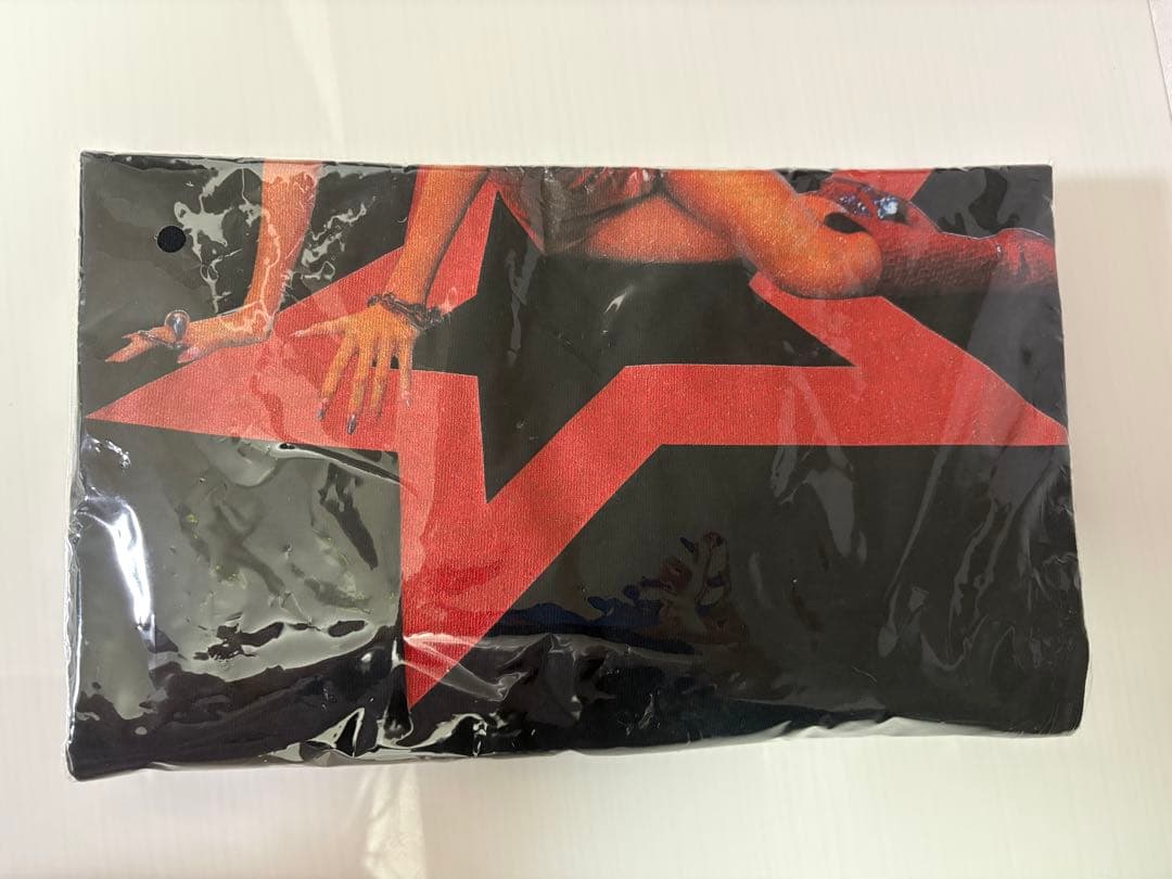 LISAリサTシャツ L 新品未開封blackpinkポップアップ