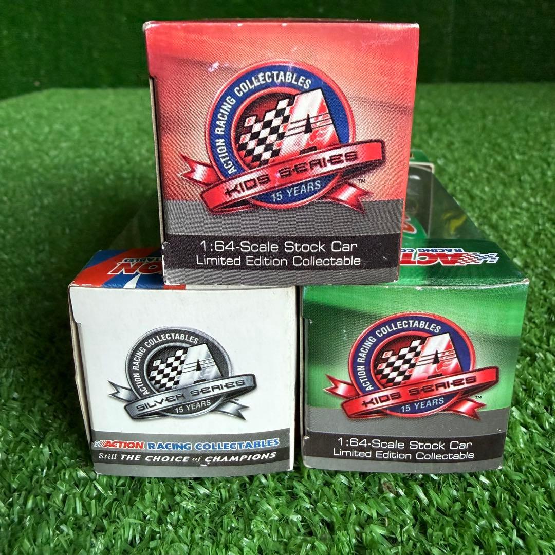 a229-6】ナスカー カール・エドワーズ #60 レーシングカー 3台セット