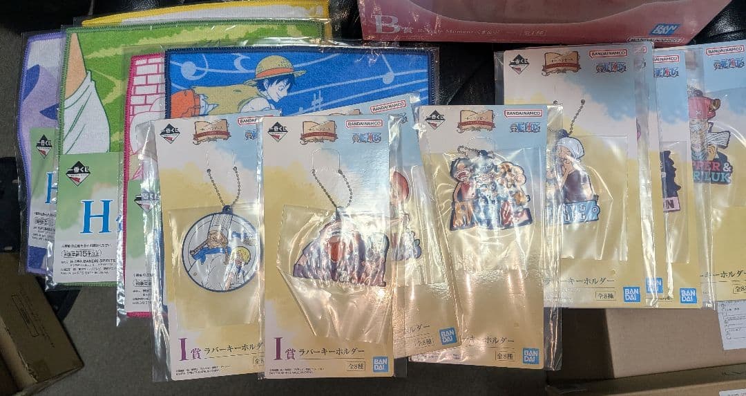 ワンピース一番くじリバイバルモーメントAB賞下位賞GHIJ賞コンプ新品未開封。