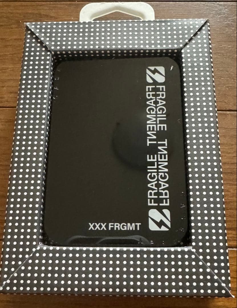 完売品fragment xxx Snappy™ Cardholder Stand